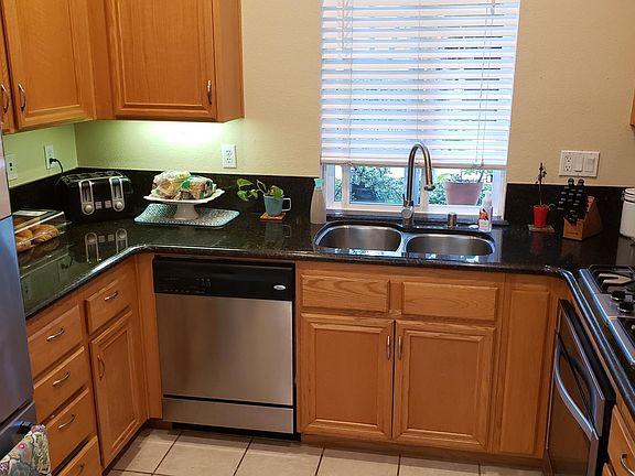 3rd image of 9847 Fieldthorn St