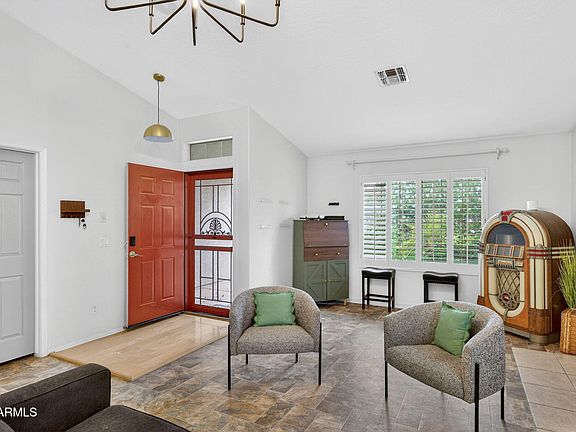 5th image of 13825 W MONTEBELLO Avenue