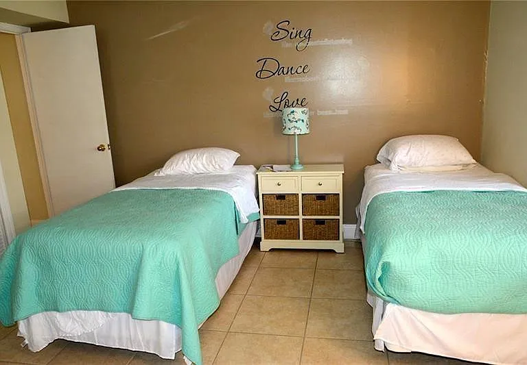 6499 Bay Club Dr #2 — Photo 17
