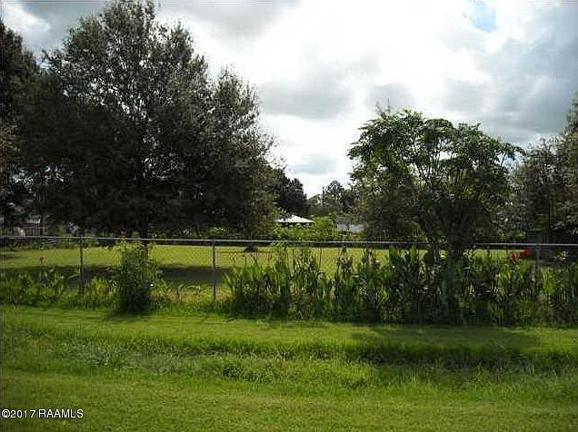 1st image of 1812 W Veterans Meml Dr