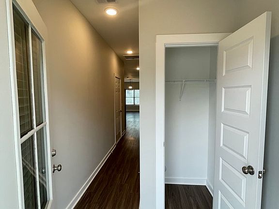3rd image of 266 Shiloh Creek Dr