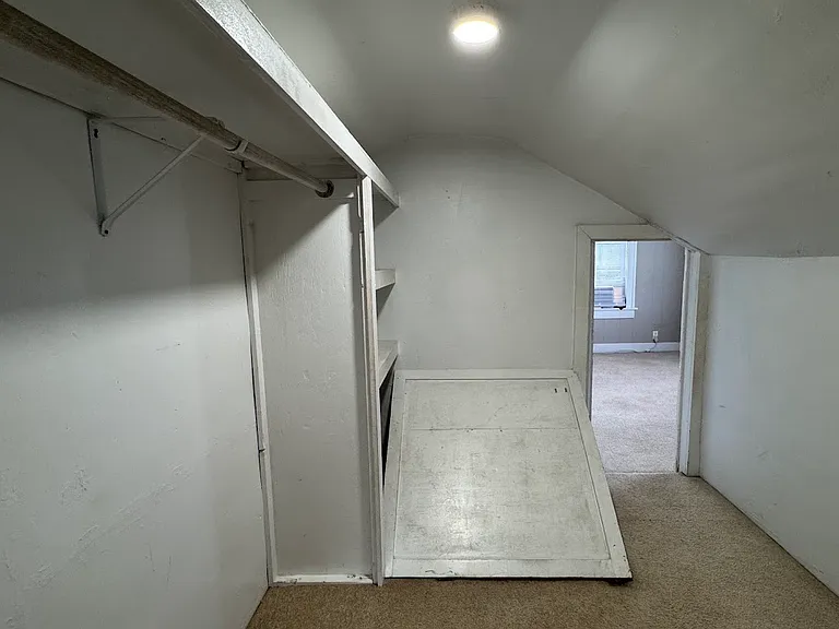 Bonus upstairs closet