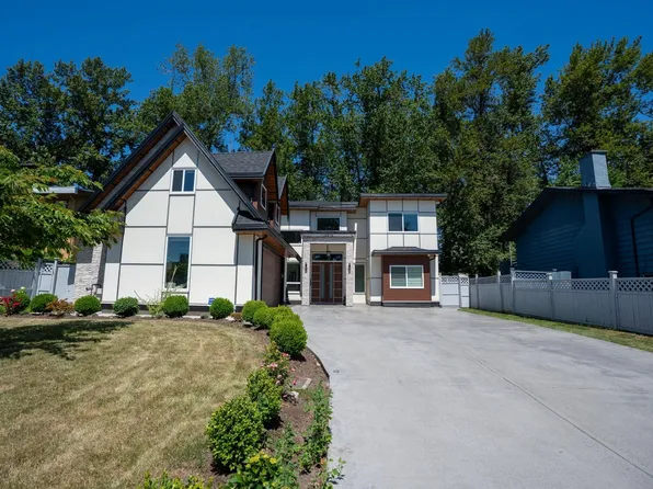 12973 Glengarry Cres, Surrey, BC V3V 1S9