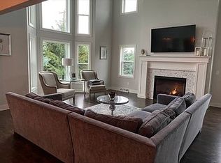 W239N2365 Hawks Meadow Ct, Waukesha, WI 53188