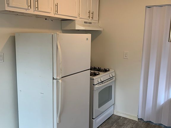 3rd image of 13914 Clifford Ave