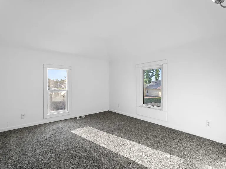1203 E Cherry St — Photo 22