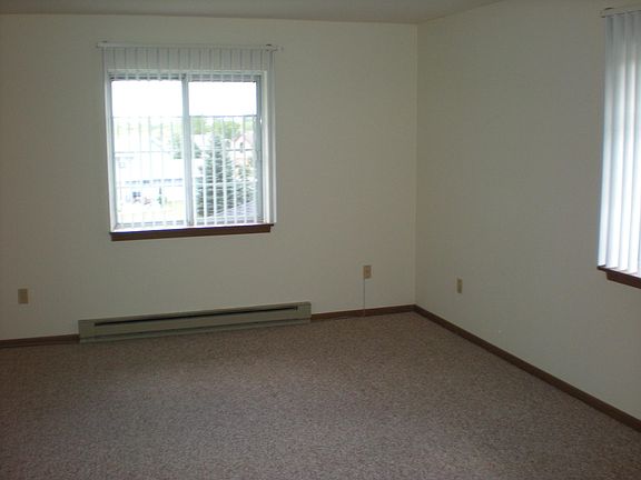 2nd image of W239N5928 Maple Ave