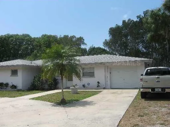 2833 Parandor Pl, Sarasota, FL 34235