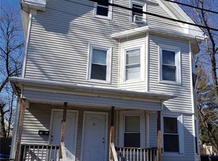 21 Thackery St, Providence, RI 02907