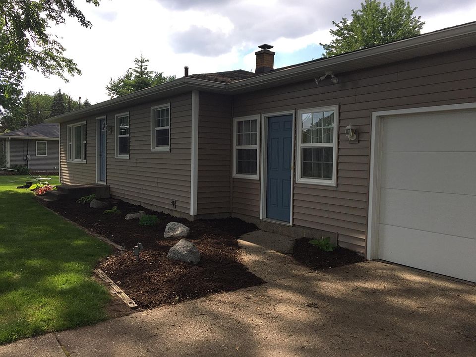 1st image of 1327 Oakwood Dr