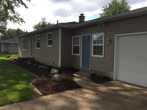 1327 Oakwood Dr, Jenison, MI 49428