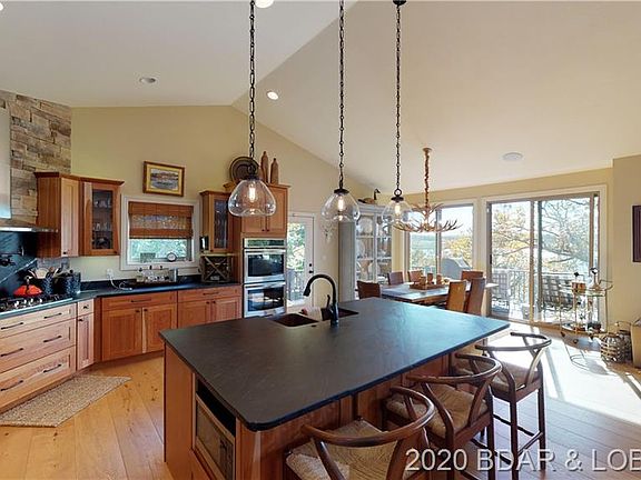 5th image of 355 Stonebridge Ln