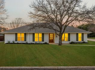 2 Sandra Dr, Heath, TX 75032