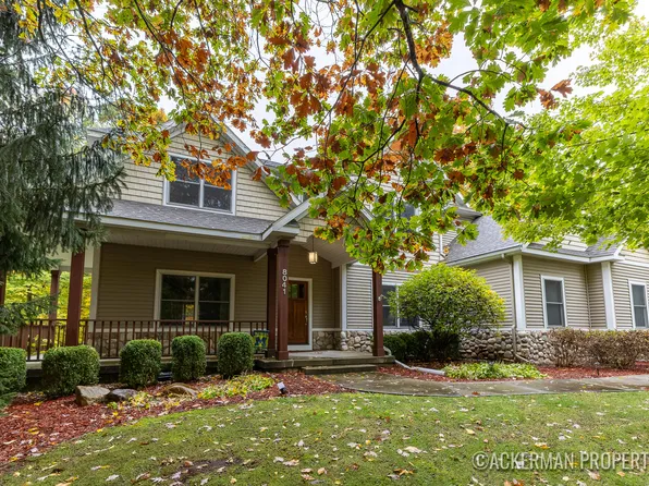 8041 Therese Ct SE, Caledonia, MI 49316