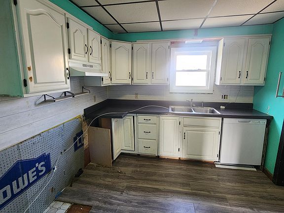 2nd image of 219 Poplar St