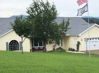 265 Limousin Rd, Maysville, WV 26833