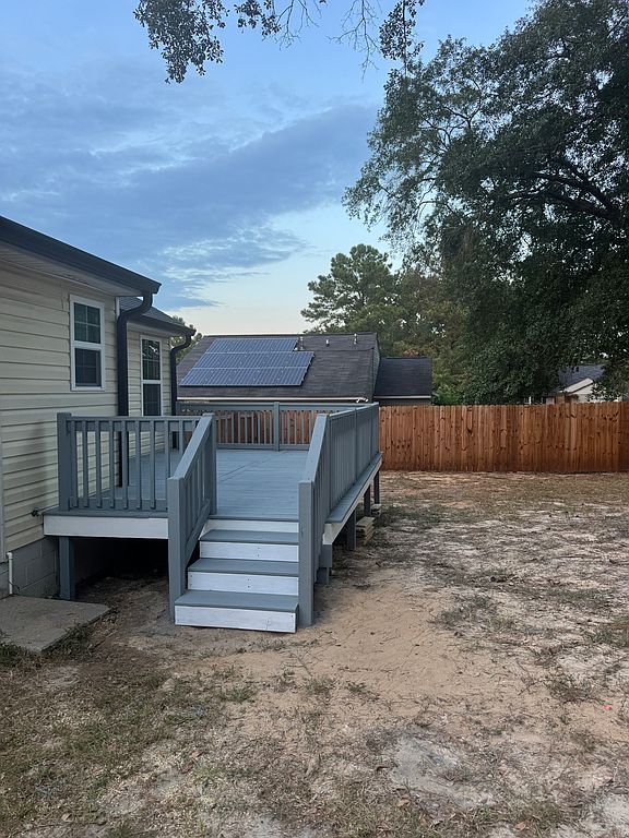 504 Greenlake Dr - Property Image