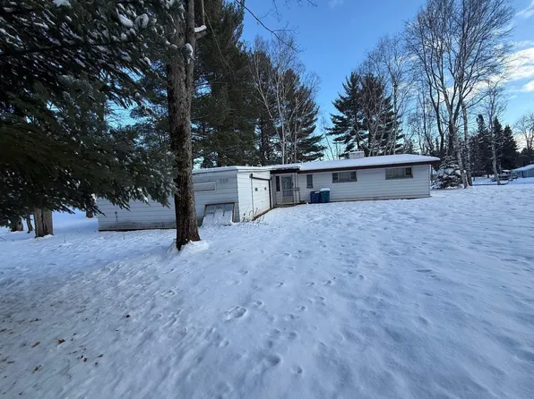 3738 Pineland Point, Gladwin, MI 48624