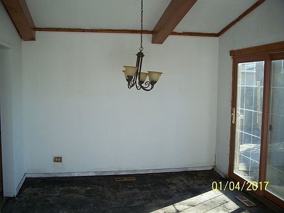 3rd image of 129 Westwood Dr