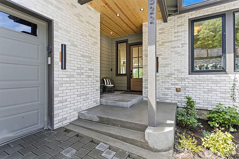 4th image of 4322 102nd Court NE