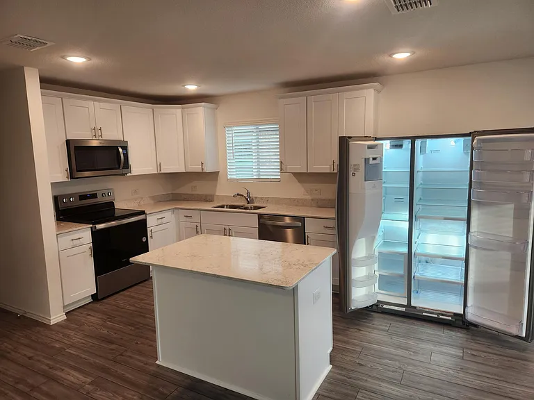 4505 Greyberry Dr — Photo 30