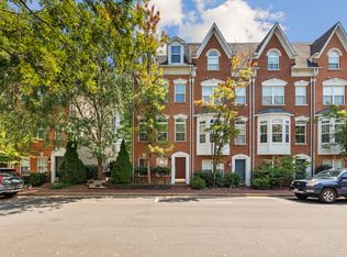 202 Martin La, Alexandria, VA 22304
