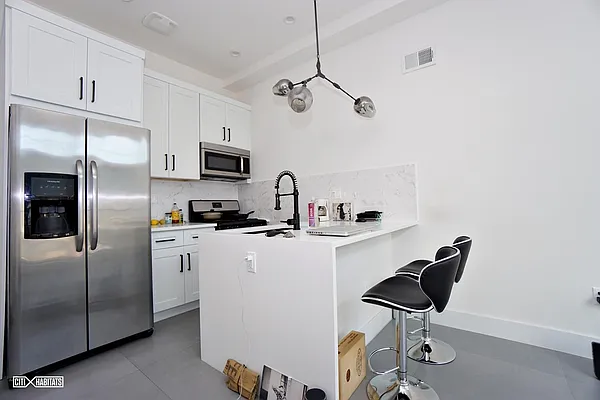 Rented by Citi Habitats | media 13