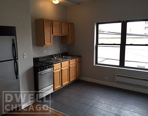 1st image of 4500 N Malden St APT 101