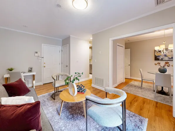 111 W 8th St APT C, South Boston, MA 02127