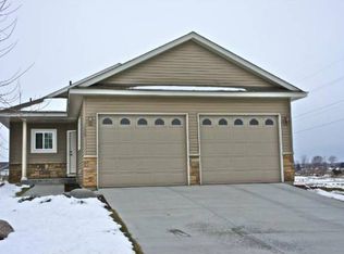 155 Pottok Ln, Shakopee, MN 55379