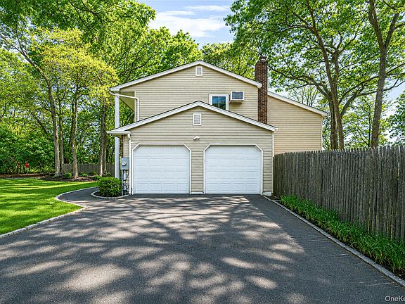 4th image of 14 Basswood Lane