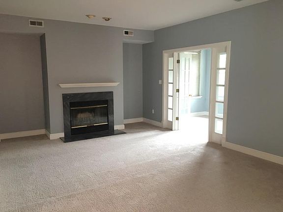 2nd image of 5877 Nina Pl APT 3W