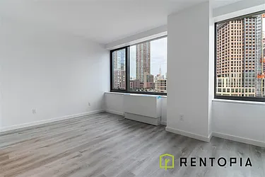 87 Commercial Street