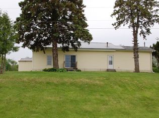 7348 Caves Rd, Maquoketa, IA 52060