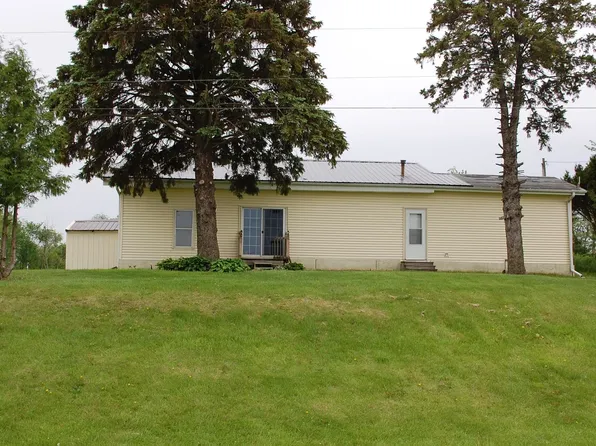 7348 Caves Rd, Maquoketa, IA 52060