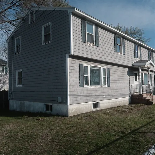 54 Ballard St Photo 1