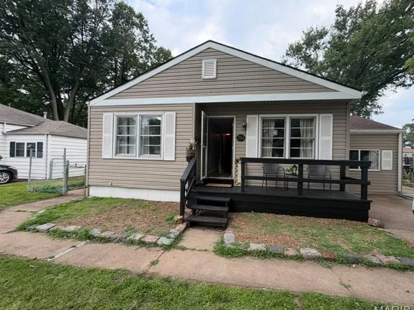 754 Loekes Dr, Florissant, MO 63031