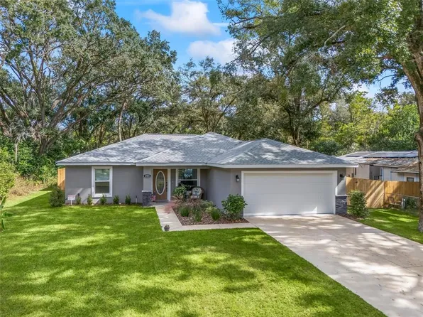 205 Brevard Ave, Lady Lake, FL 32159