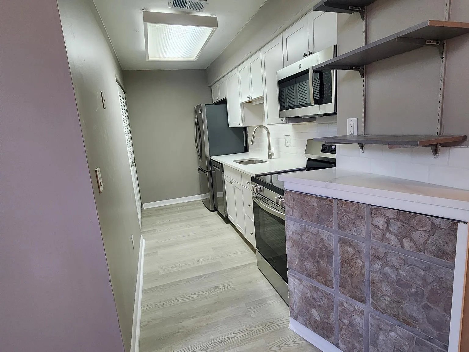2 bed, 816 sqft, $1,525 — Photo 3