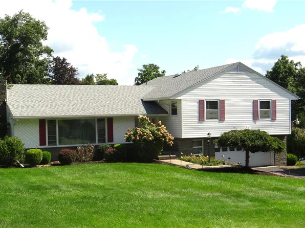 504 Pinewood Cir, Elmira, NY 14905