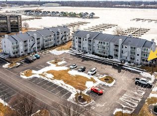 202 Clinton Reef Dr, Port Clinton, OH 43452