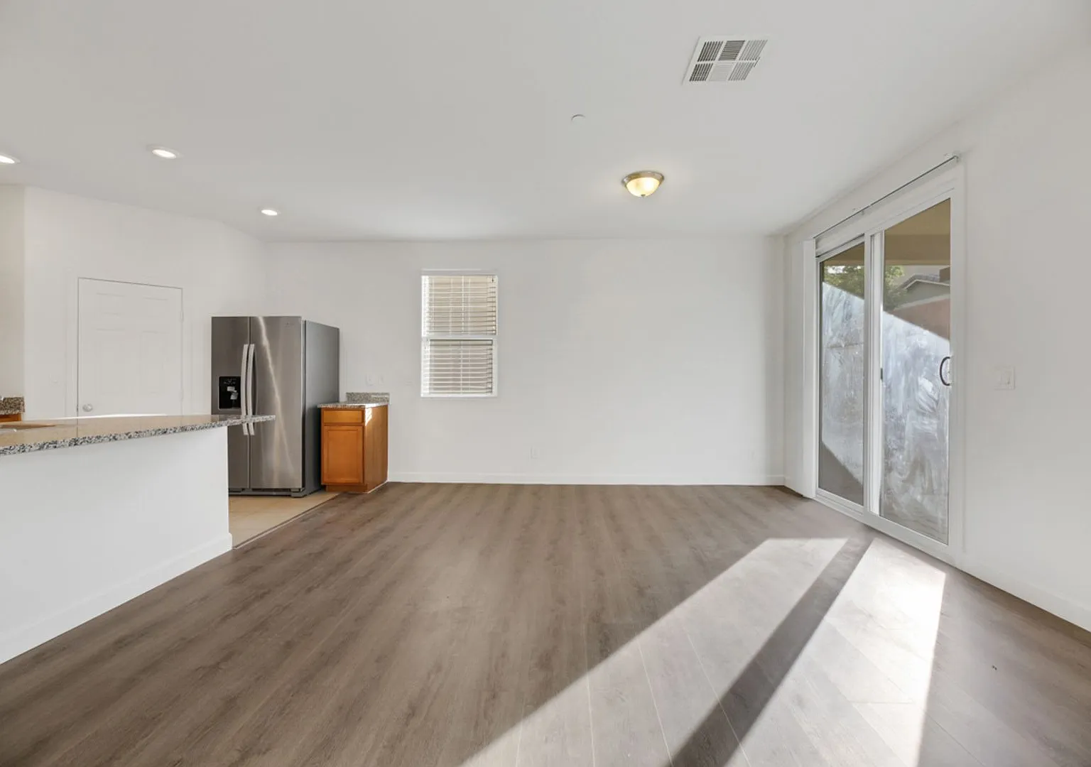 Like Brand New Inspirada Home — Photo 4