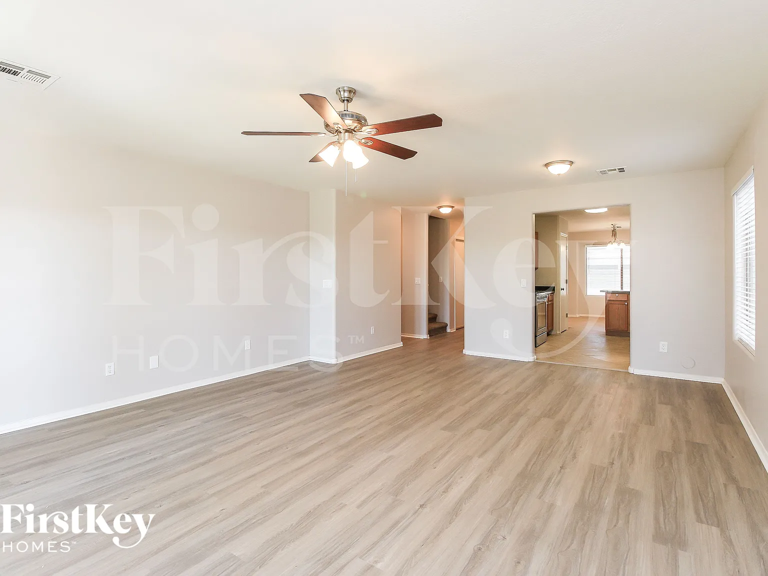 3 bed, 2.5 bath, 2796 sqft, $2,380 — Photo 3