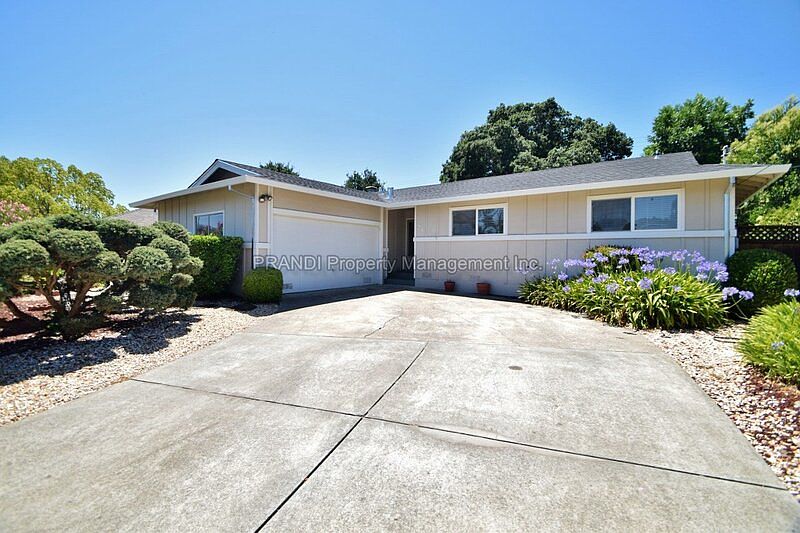 1st image of 26 Driftwood Ave