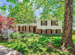 958 Tympani Ct, Herndon, VA 20170