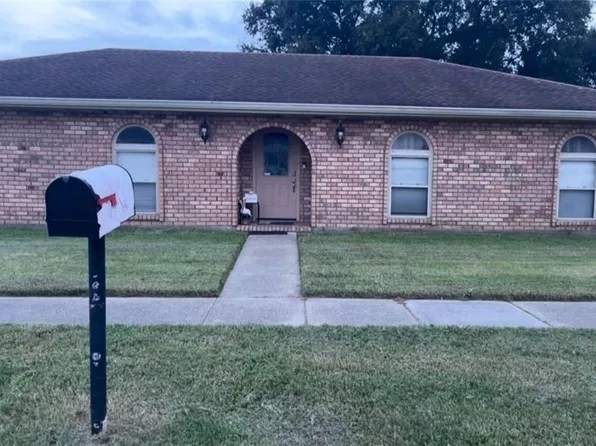 2713 Legend Dr, Meraux, LA 70075