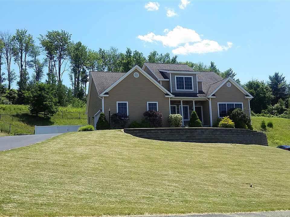 1st image of 8 Crimson Cir