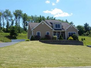 8 Crimson Cir, Troy, NY 12180