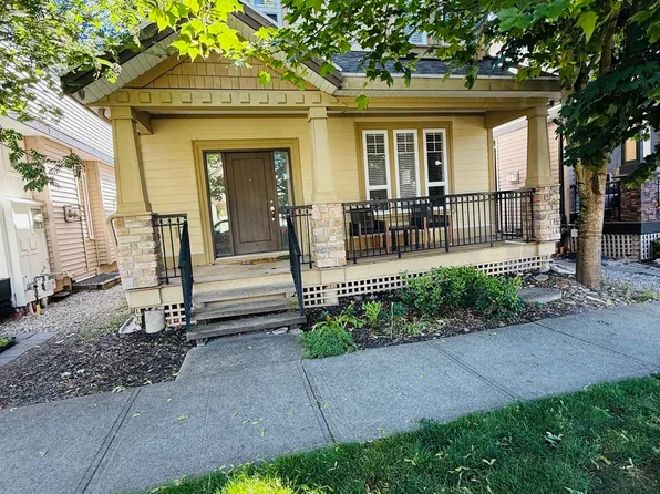 7111 194b St, Surrey, BC V4N 5Z3