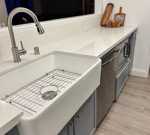 4th image of 154 Lombard St APT 56